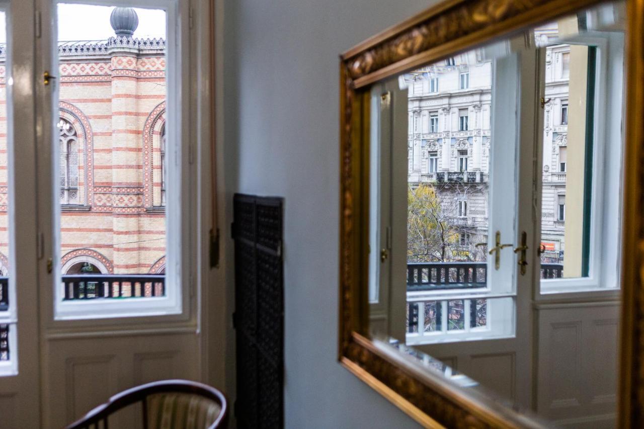 Luxury Downtown 3 Bedroom Apartment By Synagoge With Beautiful View Budapest Exterior photo
