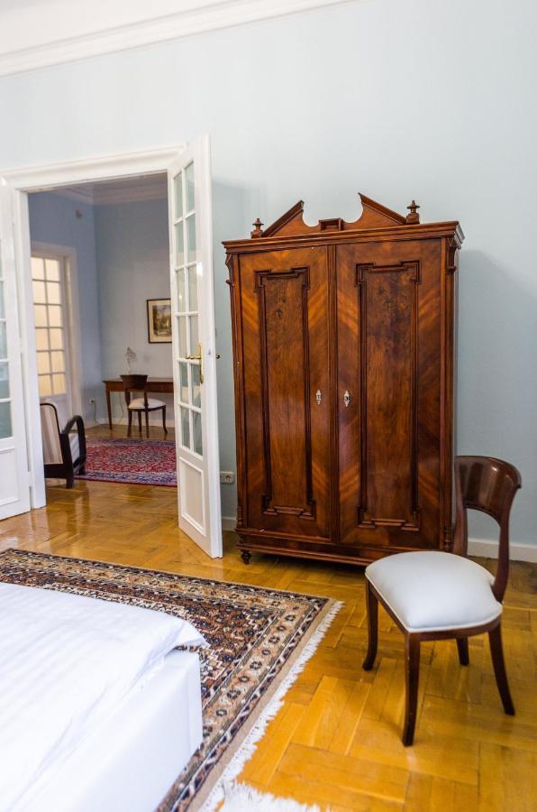 Luxury Downtown 3 Bedroom Apartment By Synagoge With Beautiful View Budapest Exterior photo