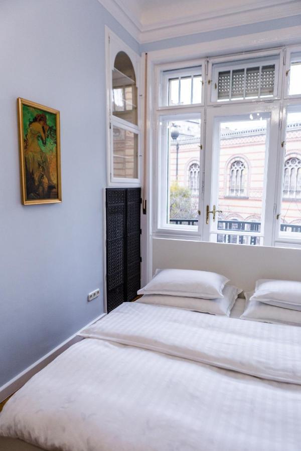 Luxury Downtown 3 Bedroom Apartment By Synagoge With Beautiful View Budapest Exterior photo